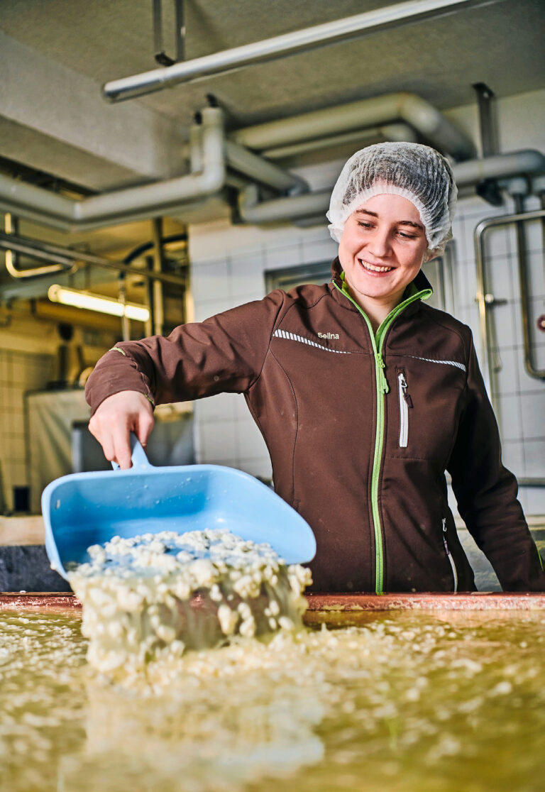 Von grossen Fussstapfen und gutem Käse: Selina Aschwanden im Porträt